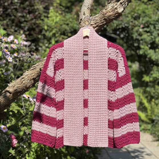 

Amarena - Cardigan
9