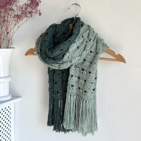 

Two Ferns - Scarf
1