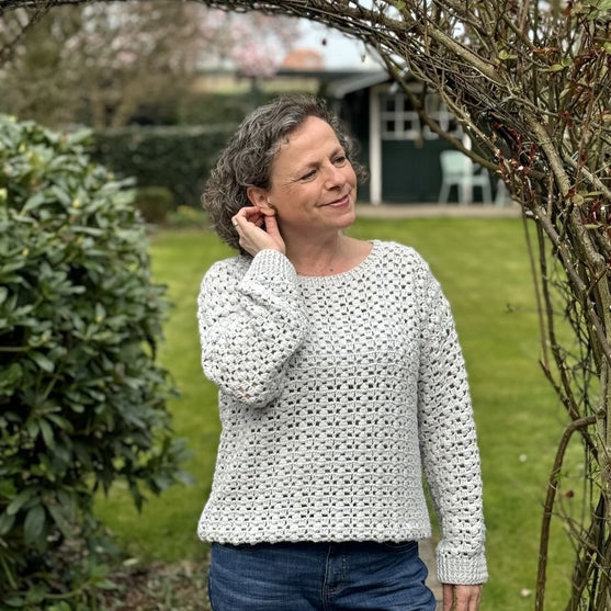 

Flower - Sweater
1
