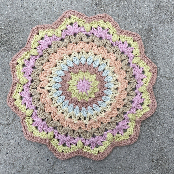 

Dahlia Mandala
1
