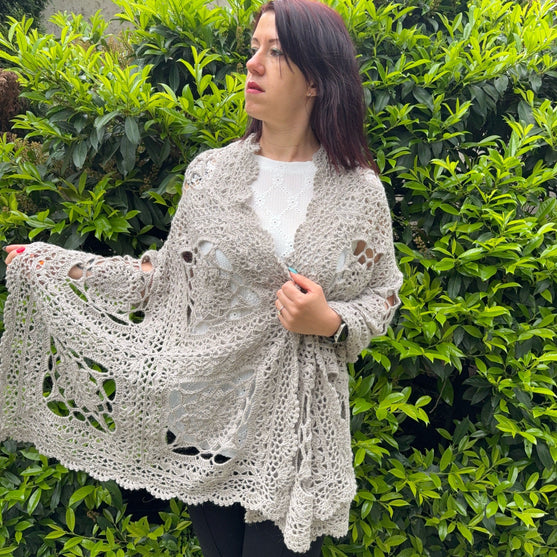 

Raima - Shawl
2