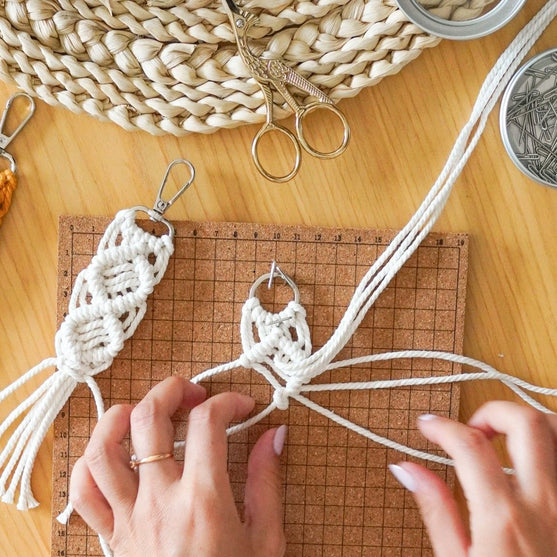 

Macramé Keyhanger Kit - Hobbii
4