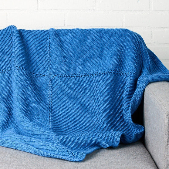 

Clover Baby Blanket
4