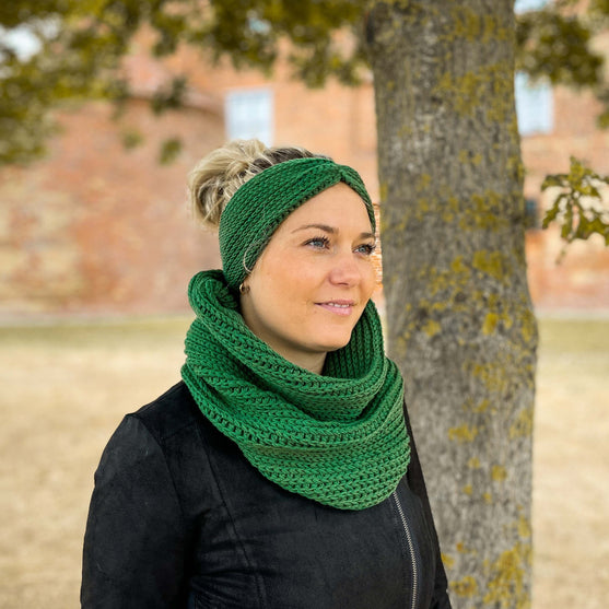 

Joy - Winter Set - Headband & Cowl
1