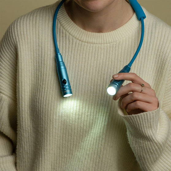 

Neck Light Deluxe - Blue - Hobbii
8