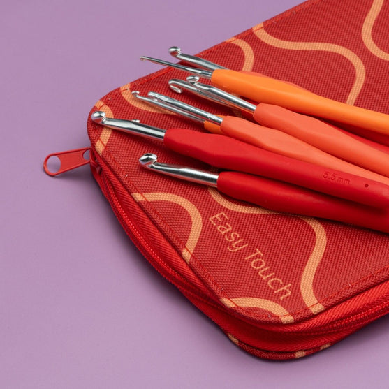 

Easy Touch Crochet Hook Set - Berry - 9 sizes - Hobbii
3
