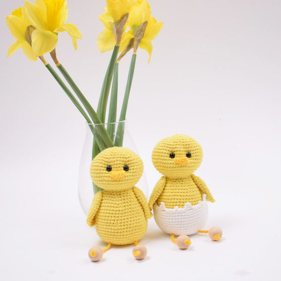 

Easter Chicks with Shell - Large
2
