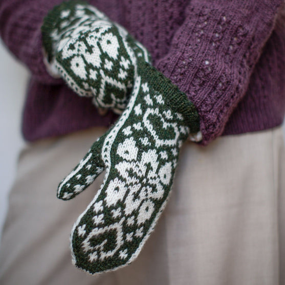

1st Sunday of Advent - Knitting - Powder Flower - Mittens
3