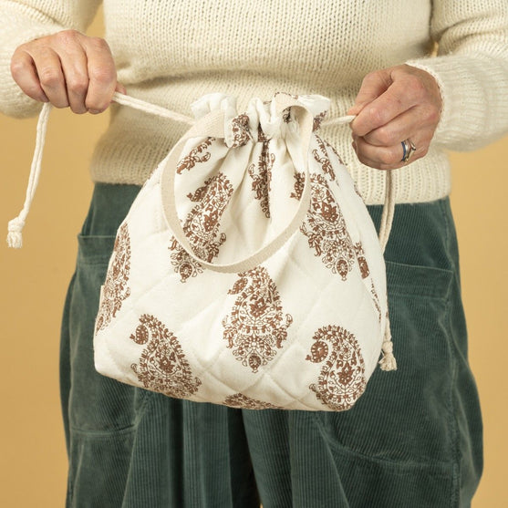 

Quilted Project Bag w. Drawstring - Hobbii
7