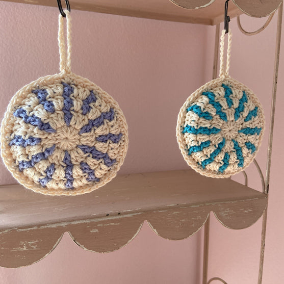 

Holiday - Ornament
9