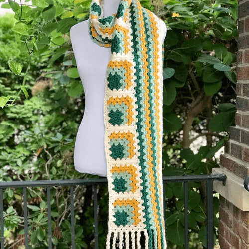 

Winnie - Scarf
4